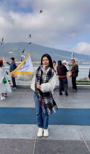 Z7663867736629_26a0a94d461888b526e3f2b2f1ae7a0d