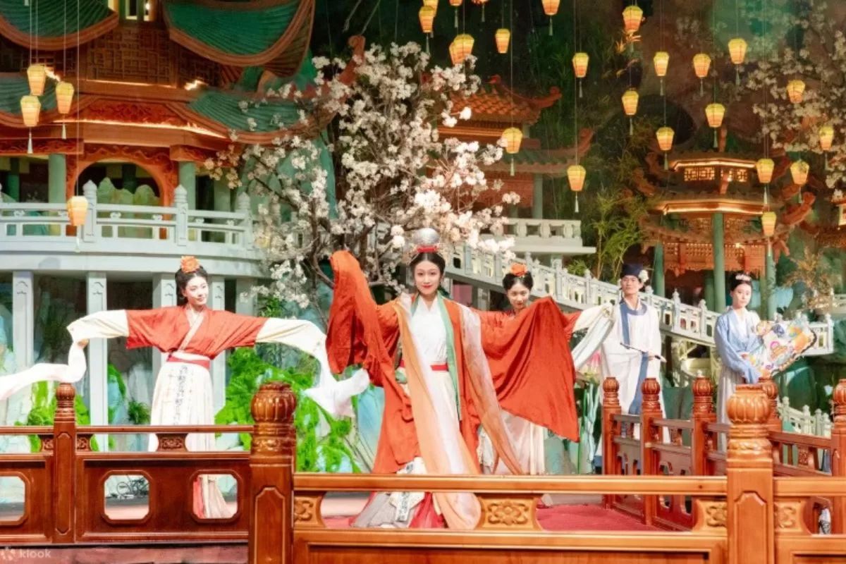 Cung Yen Hang Chau 11