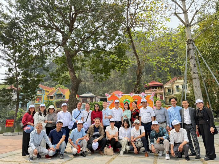 Z7680124272094_3632e38a3ce5ec8b759be32e91a28e99